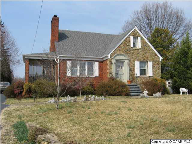 208 W GORDON AVE