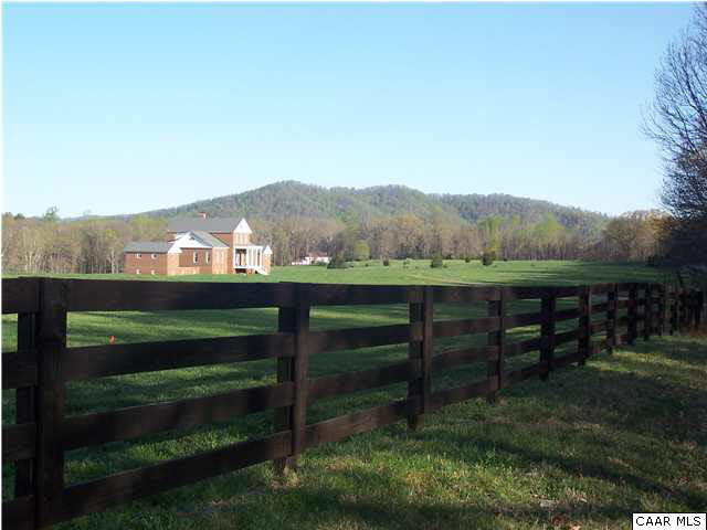 1920 RED HILL RD