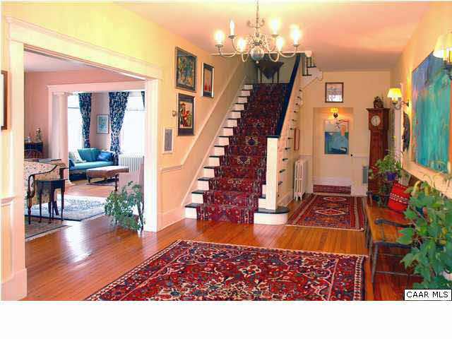 464 BLACK CAT RD