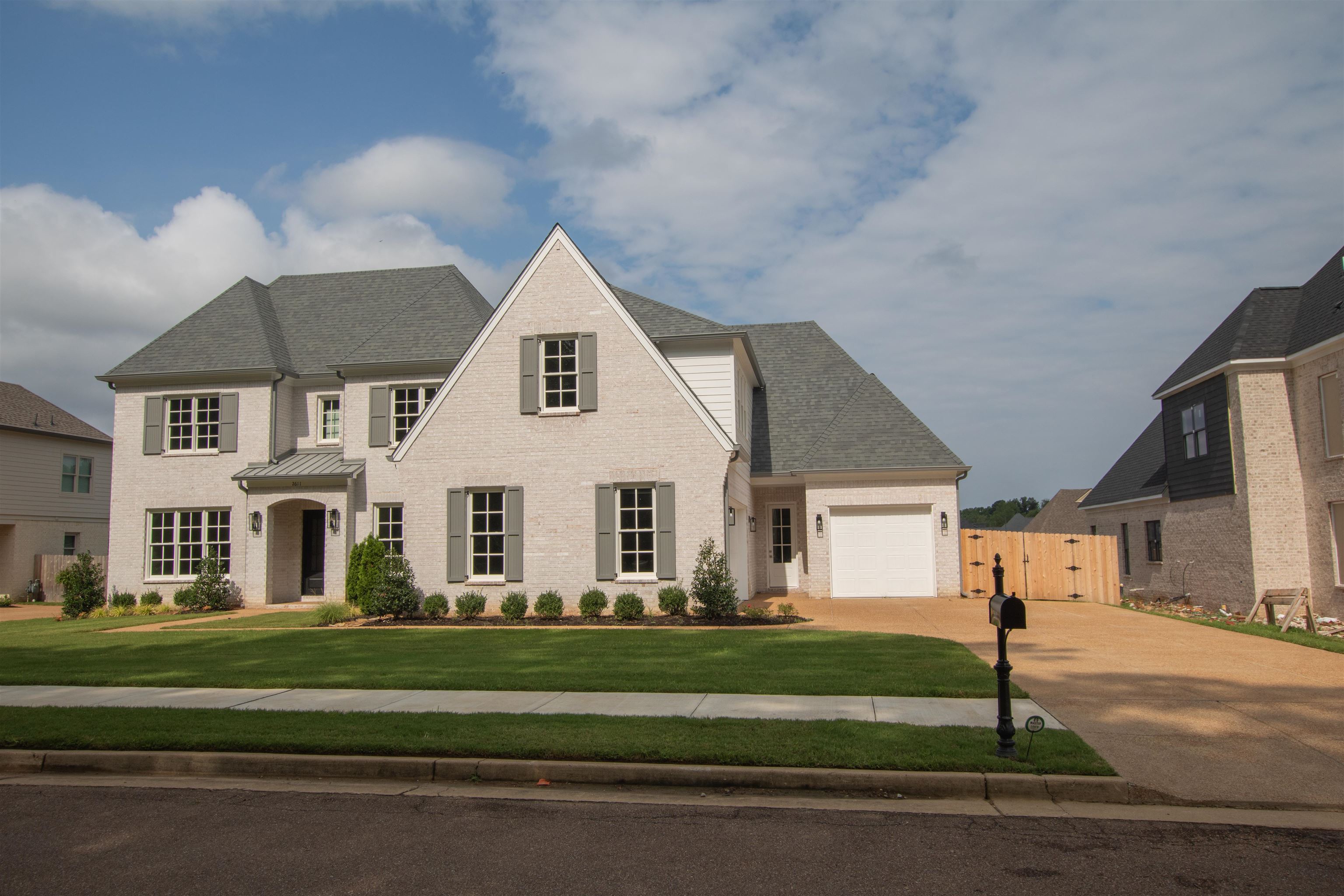 2611 MOORE RD