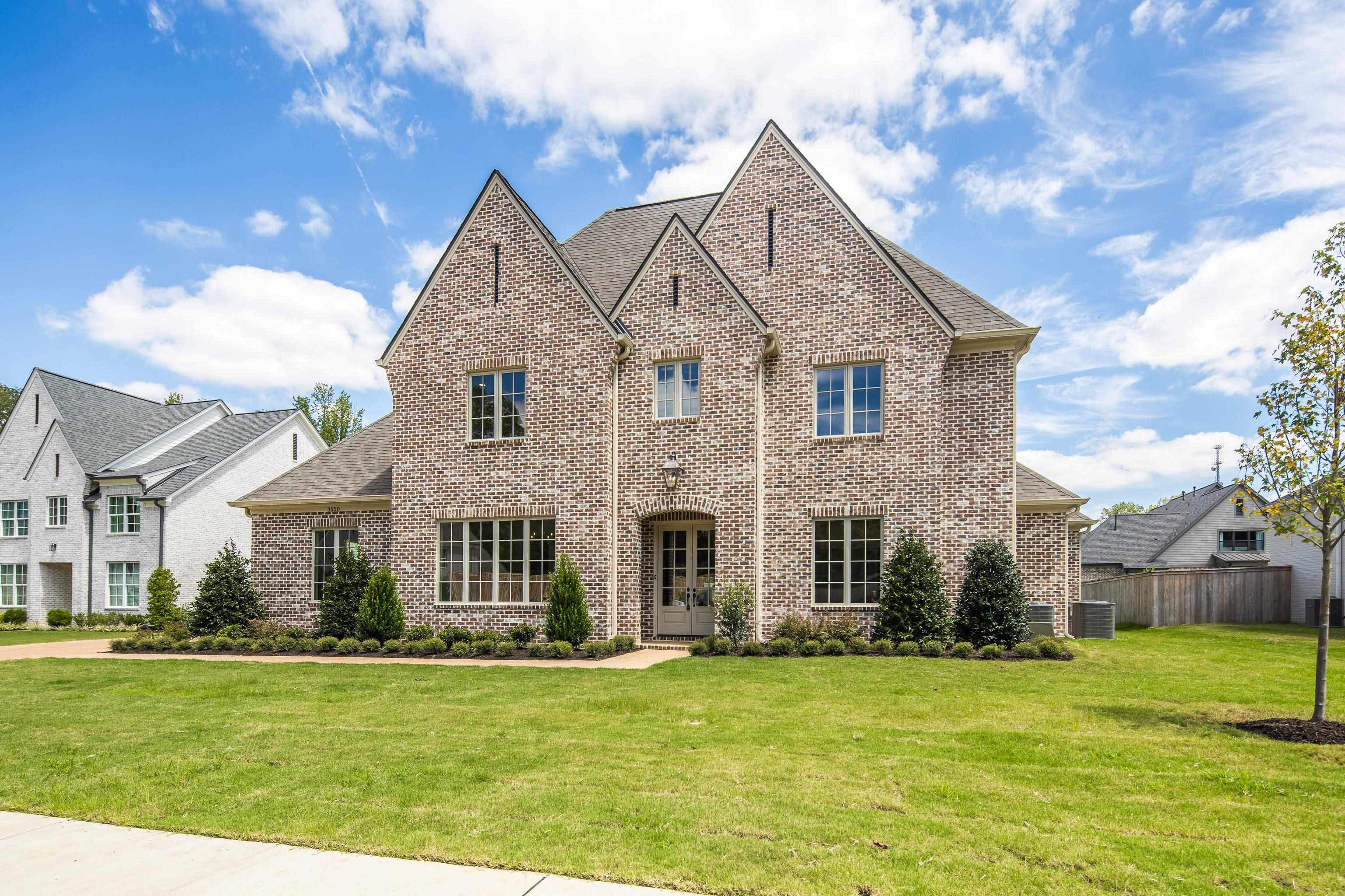 3650 SILVER LAUREL DR