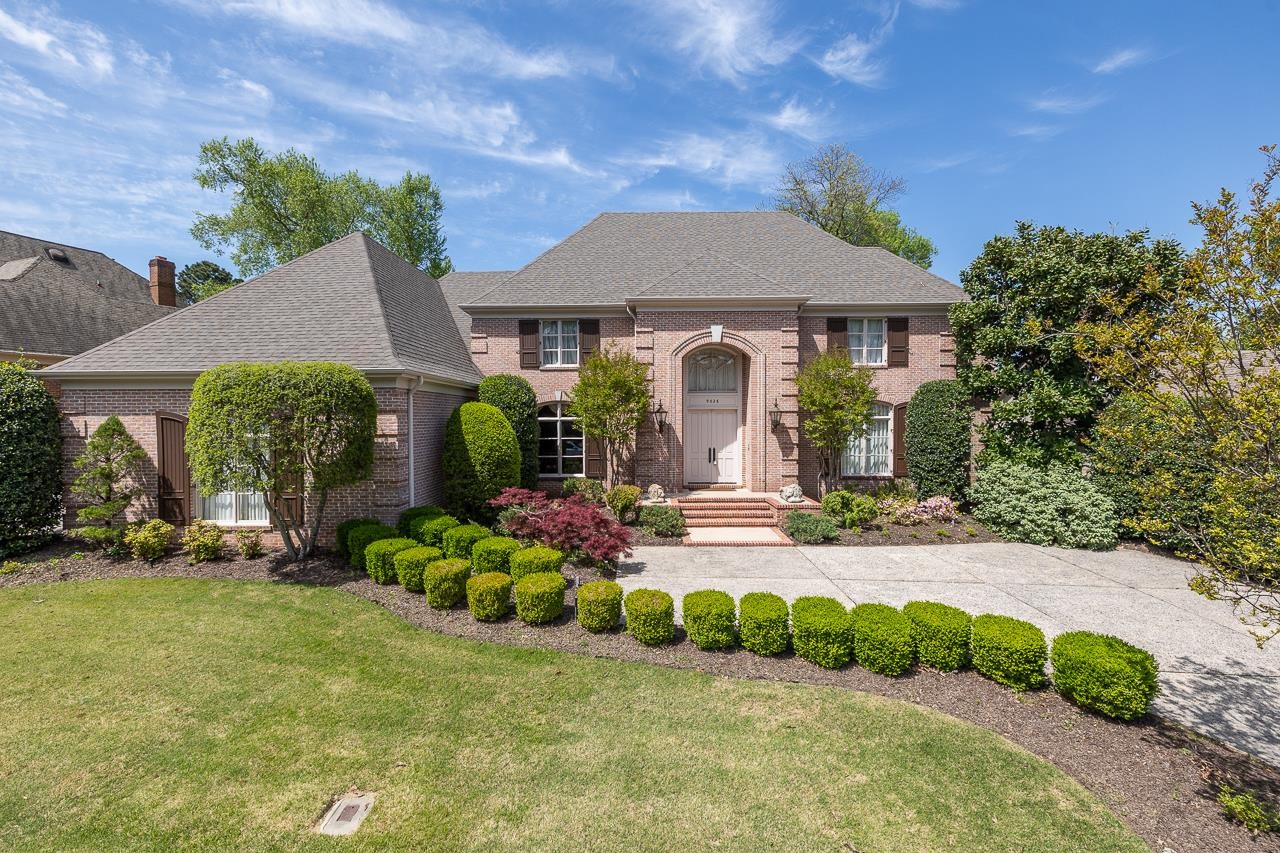 9028 S GLENALDEN. DR