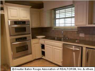 Homes for sale in Denham Springs, LA | 1526 Chartes Ave, Denham Springs, LA 70726 | MLS# BR201010247