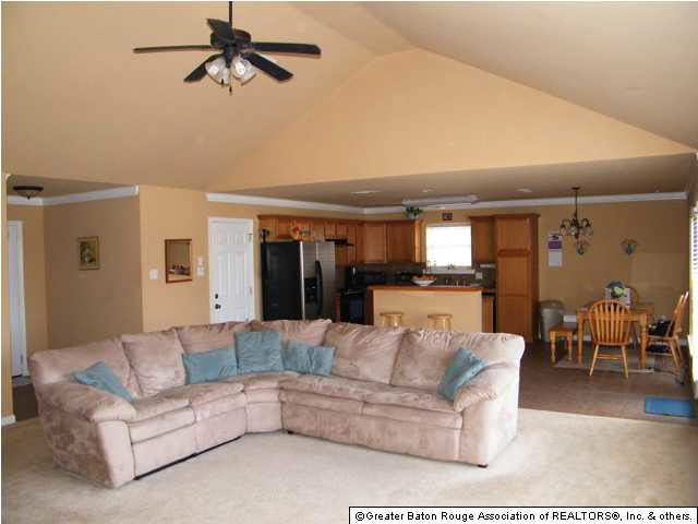 Homes for sale in Denham Springs, LA | 10049 Park Ridge Dr, Denham Springs, LA 70706 | MLS# BR201102693