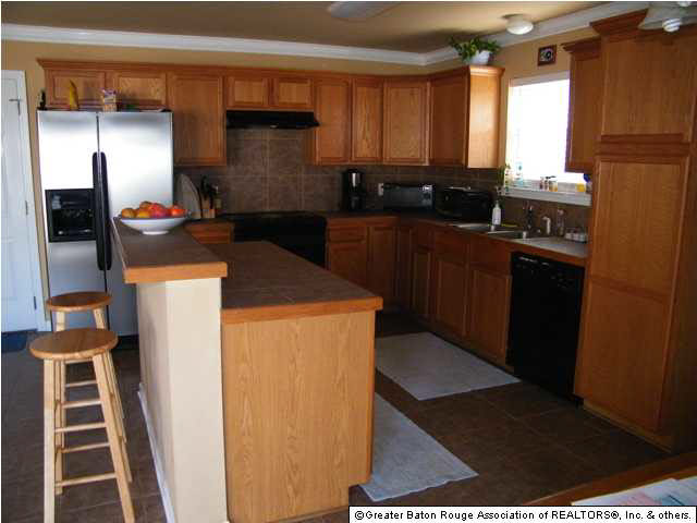 Homes for sale in Denham Springs, LA | 10049 Park Ridge Dr, Denham Springs, LA 70706 | MLS# BR201102693