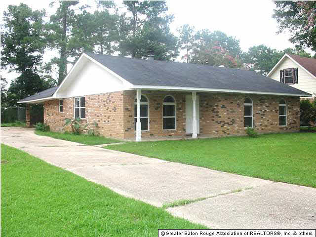 Homes for sale in Denham Springs, LA | 9119 Shadow Bluff Ave, Denham Springs, LA 70726 | MLS# BR201109932