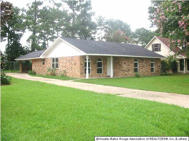 Homes for sale in Denham Springs, LA | 9119 Shadow Bluff Ave, Denham Springs, LA 70726 | MLS# BR201109932