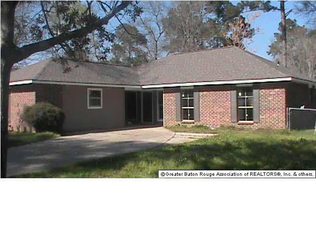 Homes for sale in Denham Springs, LA | 8907 Cedar Springs Ave, Denham Springs, LA 70726 | MLS# BR201403599