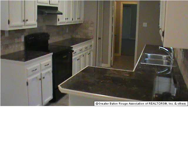 Homes for sale in Denham Springs, LA | 8907 Cedar Springs Ave, Denham Springs, LA 70726 | MLS# BR201403599