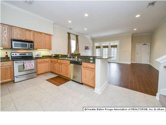 Homes for sale in Baton Rouge, LA | 352 E Boyd Dr #201, Baton Rouge, LA 70808 | MLS# BR201410187