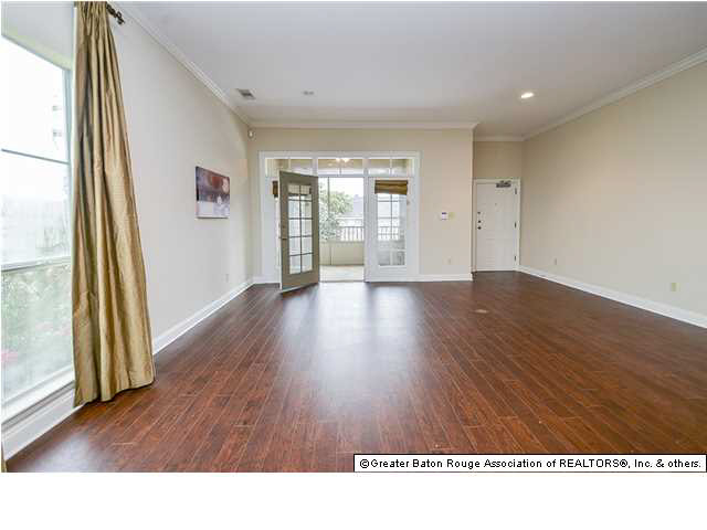 Homes for sale in Baton Rouge, LA | 352 E Boyd Dr #201, Baton Rouge, LA 70808 | MLS# BR201410187