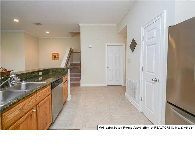 Homes for sale in Baton Rouge, LA | 352 E Boyd Dr #201, Baton Rouge, LA 70808 | MLS# BR201410187