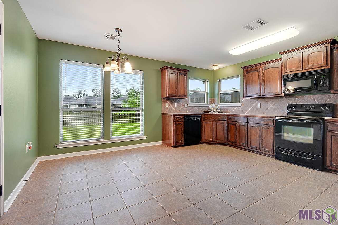 Homes for sale in Denham Springs, LA | 11536 Mary Lee Dr, Denham Springs, LA 70726 | MLS# BR2016006340