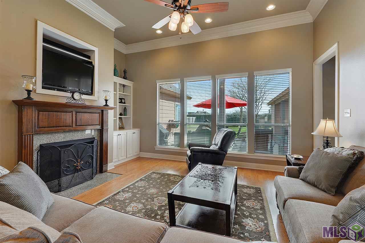 Homes for sale in Zachary, LA | 2058 Pointe South Dr, Zachary, LA 70791 | MLS# BR2018002469