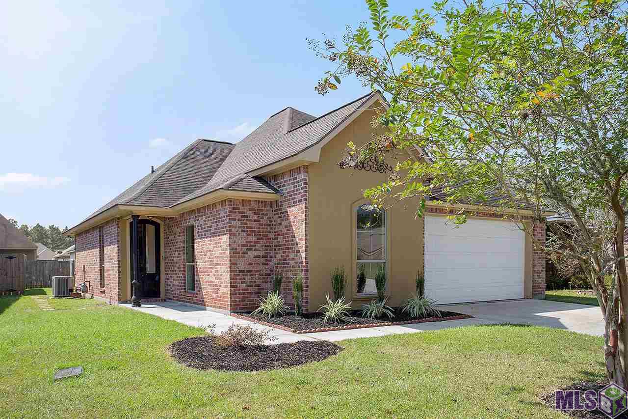 Homes for sale in Denham Springs, LA | 11436 Rossow Ct, Denham Springs, LA 70726 | MLS# BR2018008421