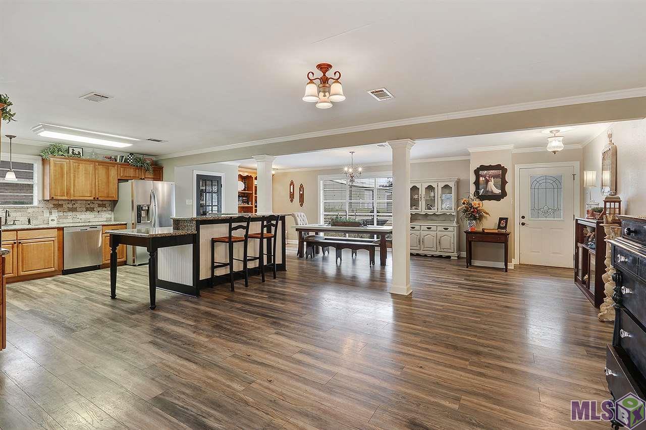 Homes for sale in Denham Springs, LA | 915 Sharon St, Denham Springs, LA 70726 | MLS# BR2019000833