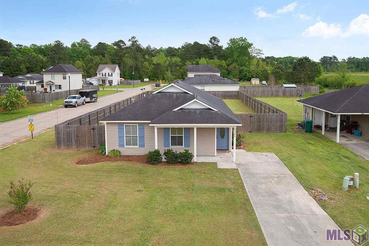 Homes for sale in Denham Springs, LA | 23522 Country Manor Ave, Denham Springs, LA 70726 | MLS# BR2019005435