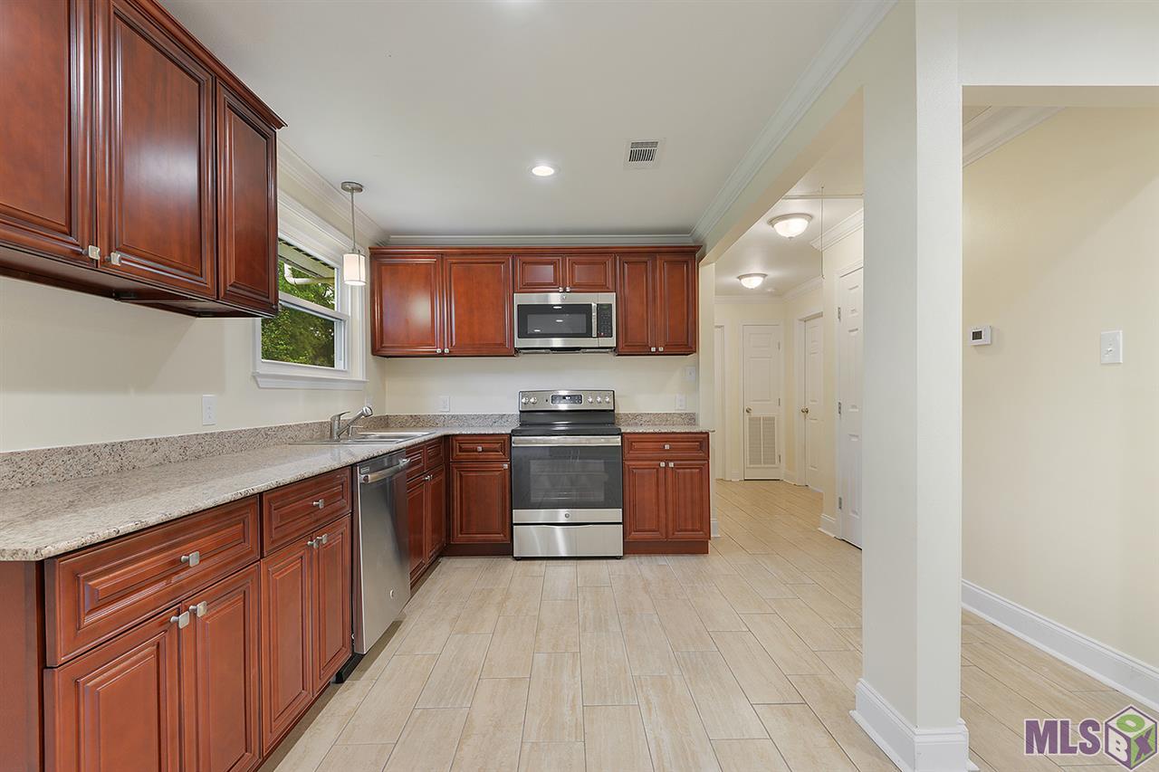 Homes for sale in Denham Springs, LA | 2254 Carolyn Ave, Denham Springs, LA 70726 | MLS# BR2019005082