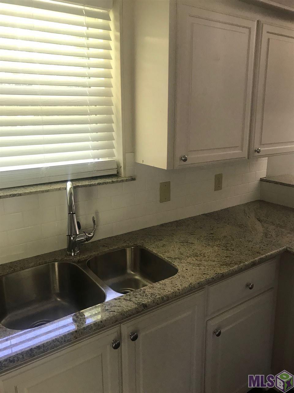 Homes for sale in Baton Rouge, LA | 5944 D'Juanna Dr, Baton Rouge, LA 70811 | MLS# BR2019007871