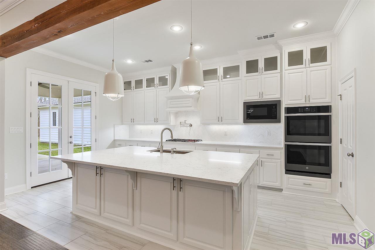 Homes for sale in Zachary, LA | 1239 Patriot Crossing, Zachary, LA 70791 | MLS# BR2020000849