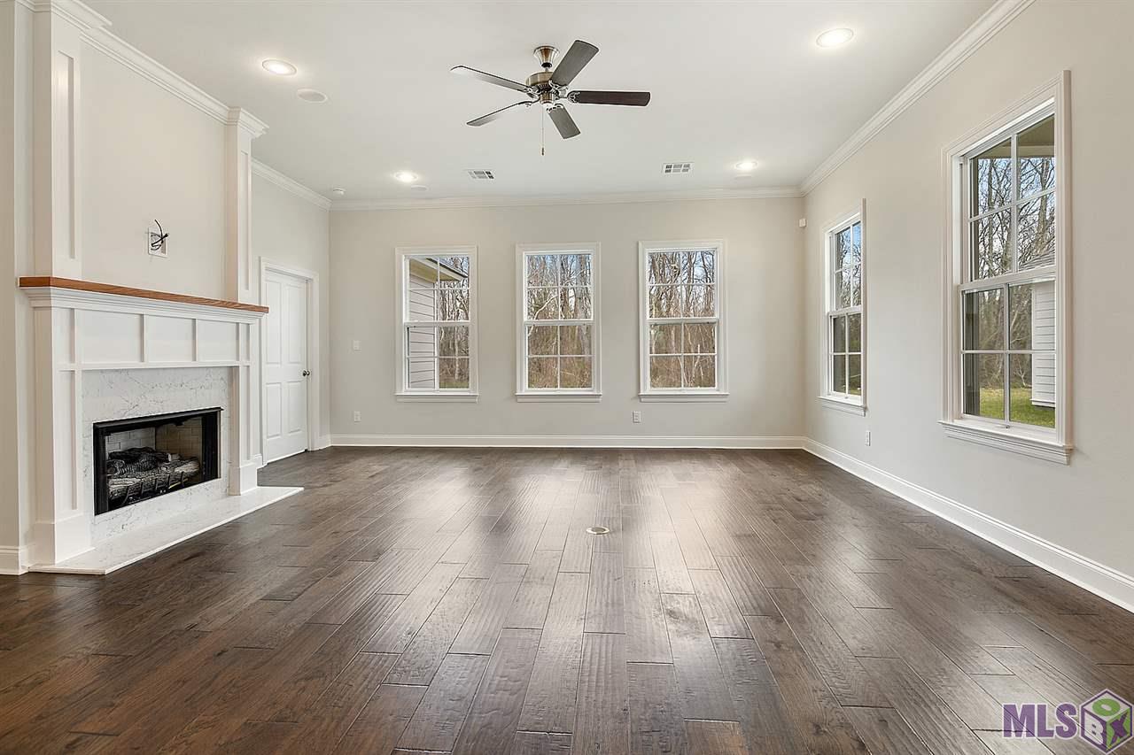 Homes for sale in Zachary, LA | 1239 Patriot Crossing, Zachary, LA 70791 | MLS# BR2020000849