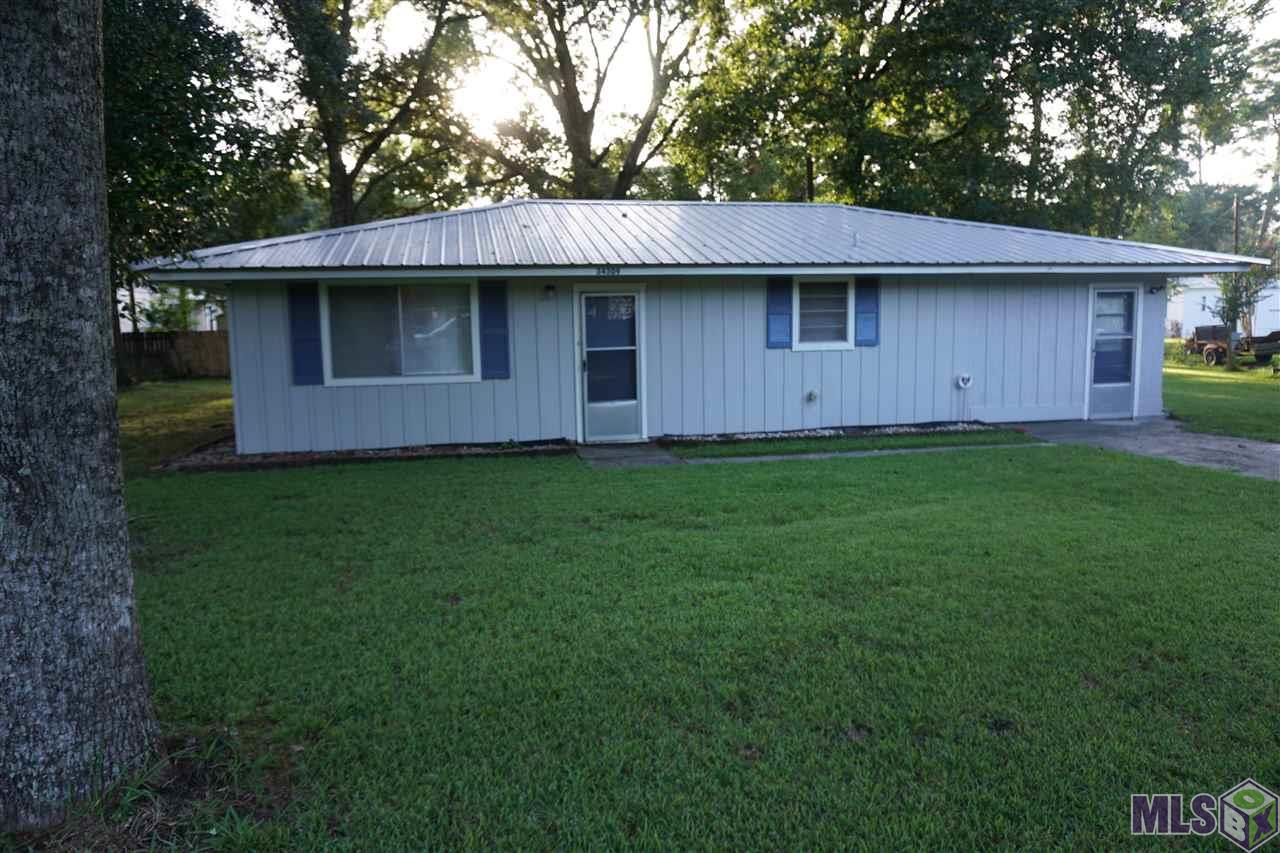 Homes for sale in Denham Springs, LA | 34309 Pinetree Dr, Denham Springs, LA 70706 | MLS# BR2020012441