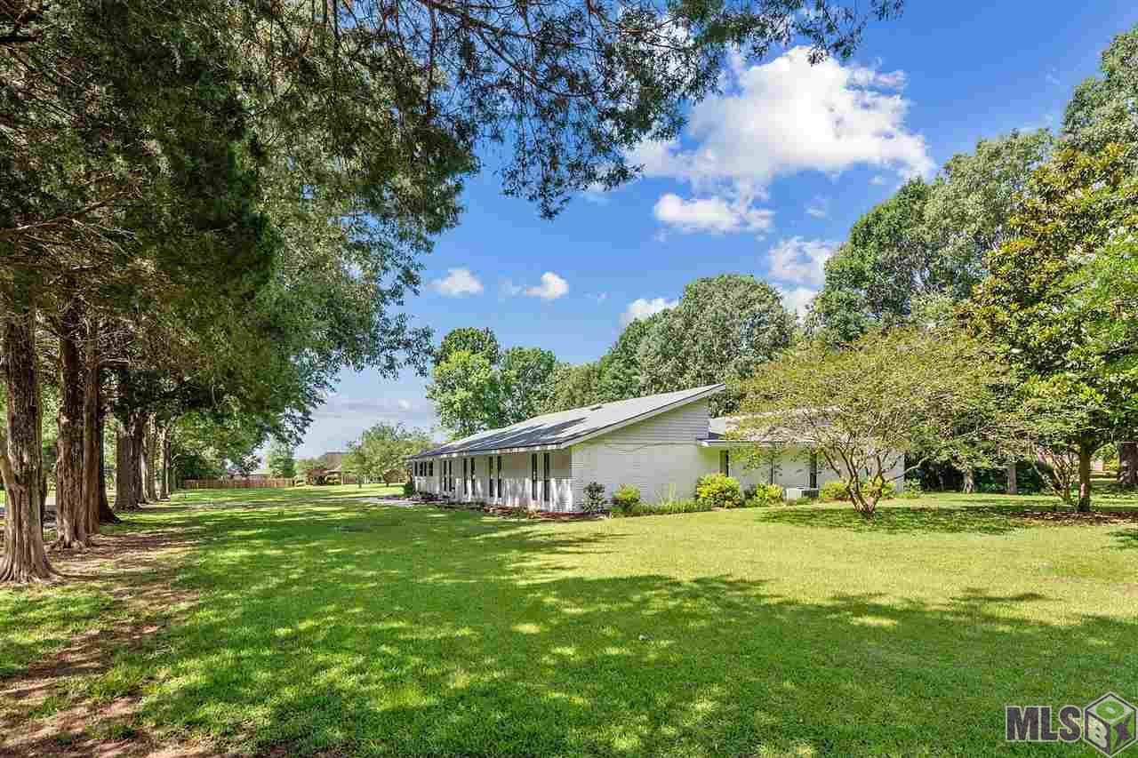 Homes for sale in Zachary, LA | 4891 Lakewood Dr, Zachary, LA 70791 | MLS# BR2021008611