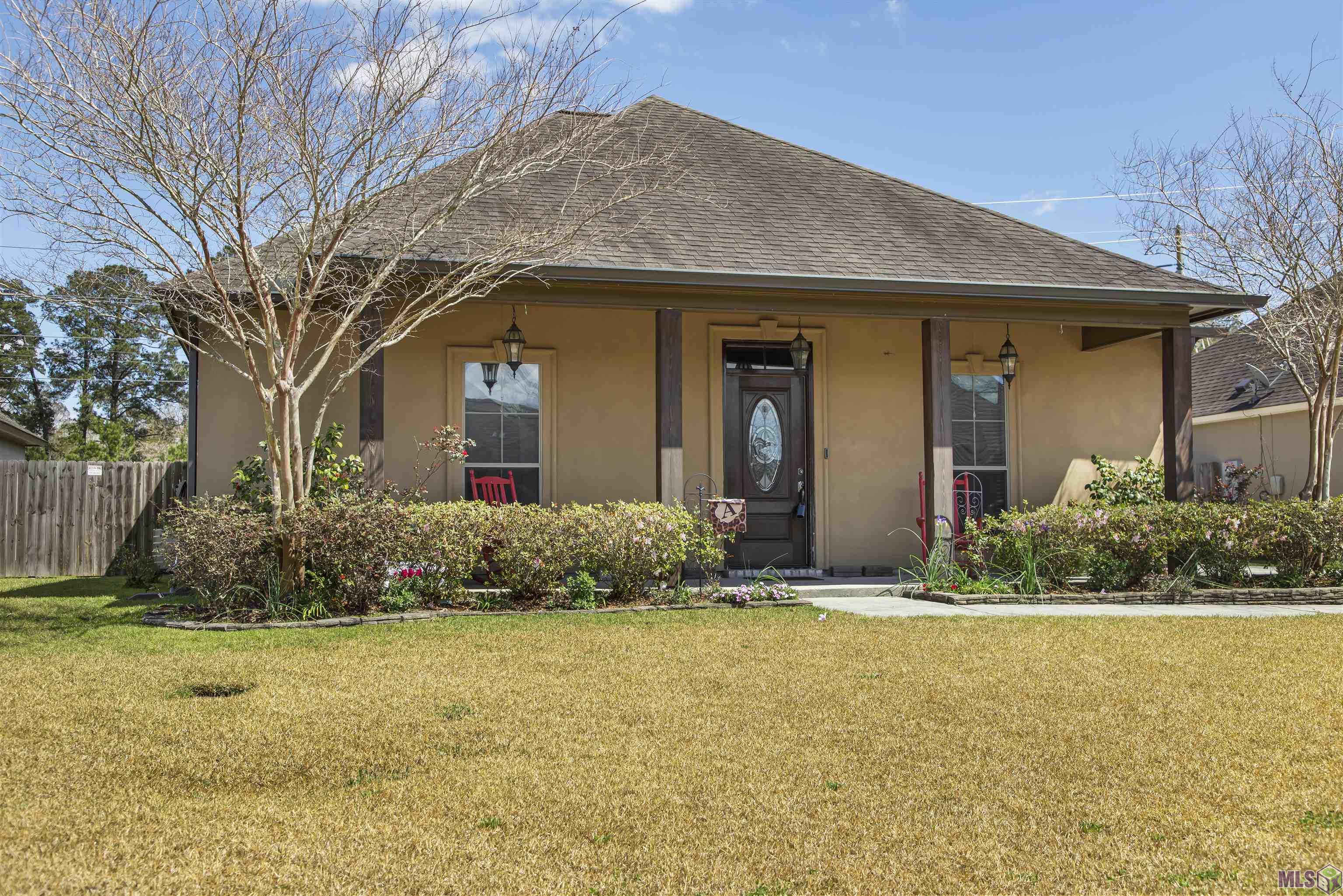 Homes for sale in Denham Springs, LA | 10771 Fenway Ln, Denham Springs, LA 70726 | MLS# BR2022003767