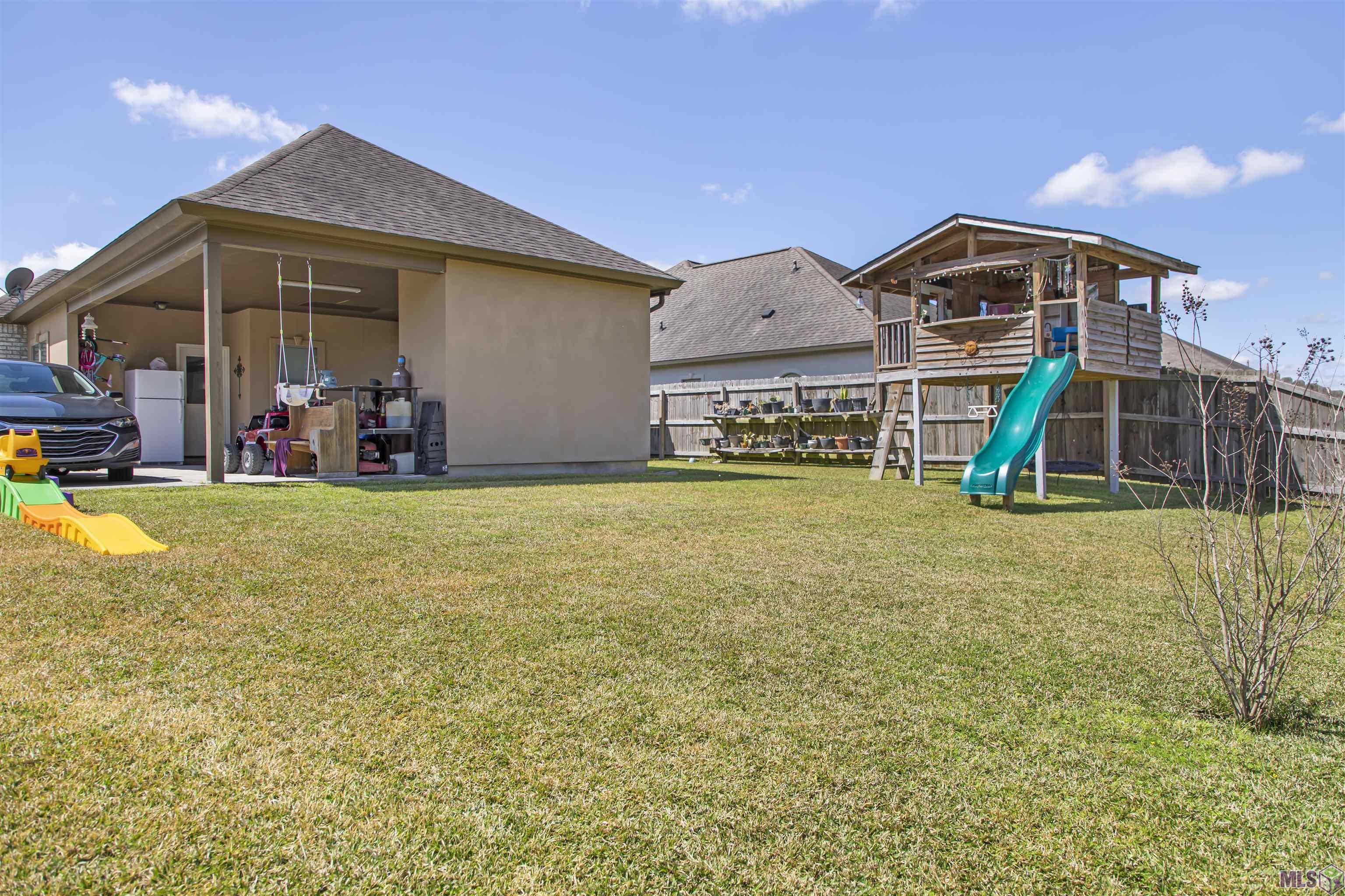 Homes for sale in Denham Springs, LA | 10771 Fenway Ln, Denham Springs, LA 70726 | MLS# BR2022003767