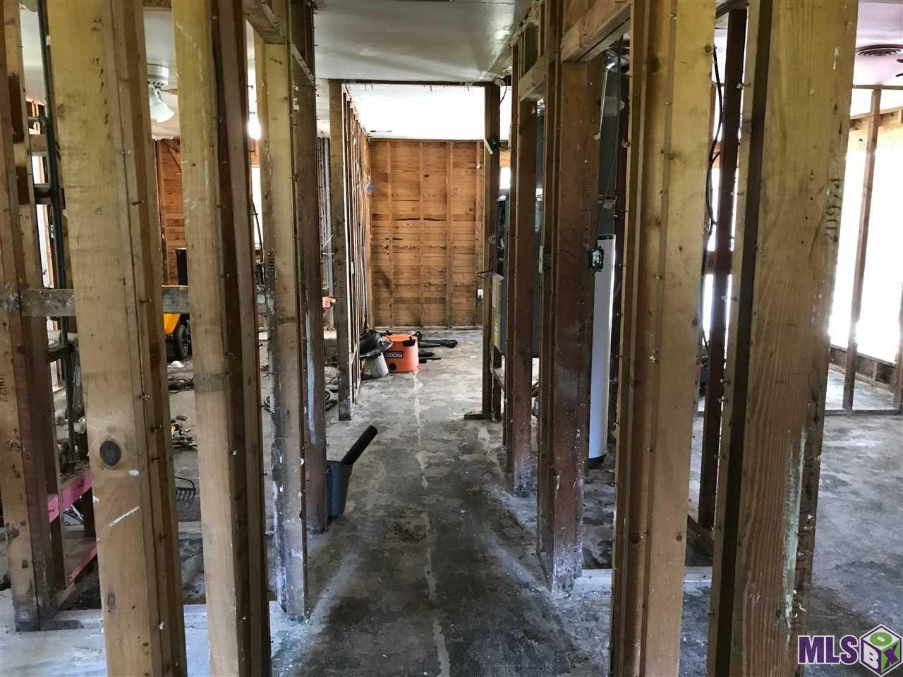 Homes for sale in Denham Springs, LA | 1321 N Woodcrest Ave, Denham Springs, LA 70726 | MLS# BR2022008257