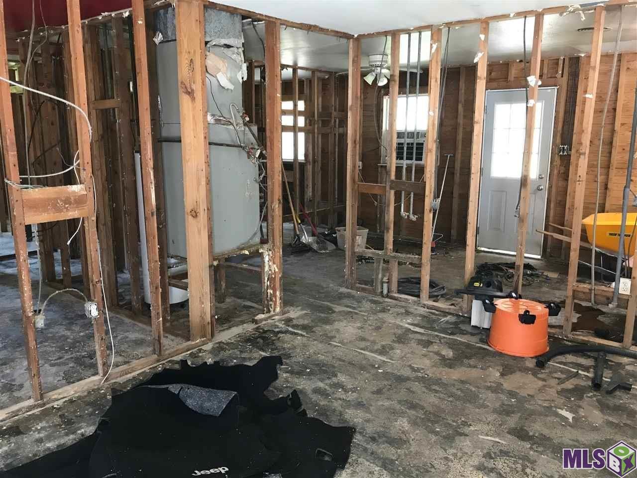 Homes for sale in Denham Springs, LA | 1321 N Woodcrest Ave, Denham Springs, LA 70726 | MLS# BR2022008257