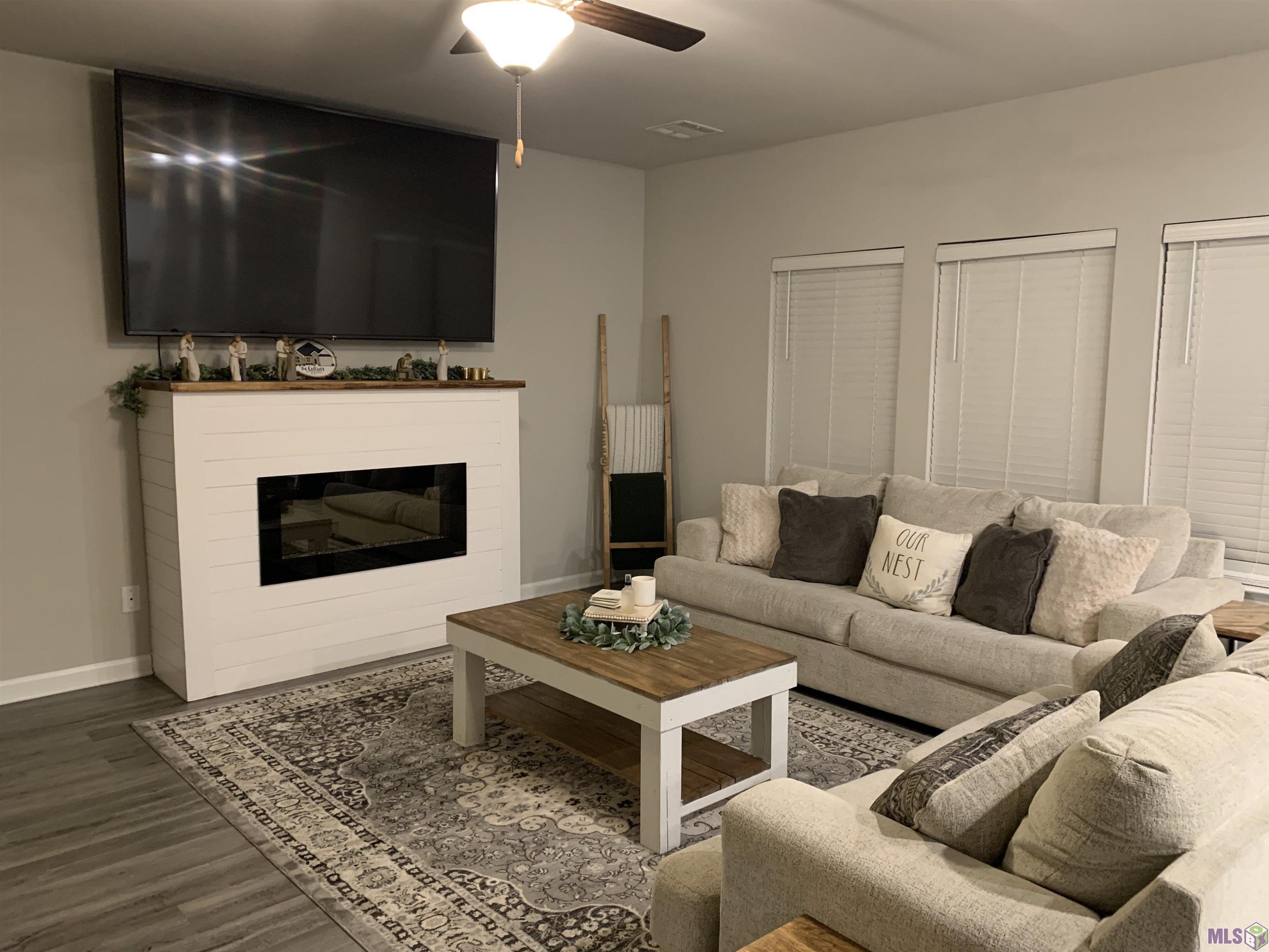 Homes for sale in Denham Springs, LA | 10584 Trailside Dr, Denham Springs, LA 70706 | MLS# BR2022009756