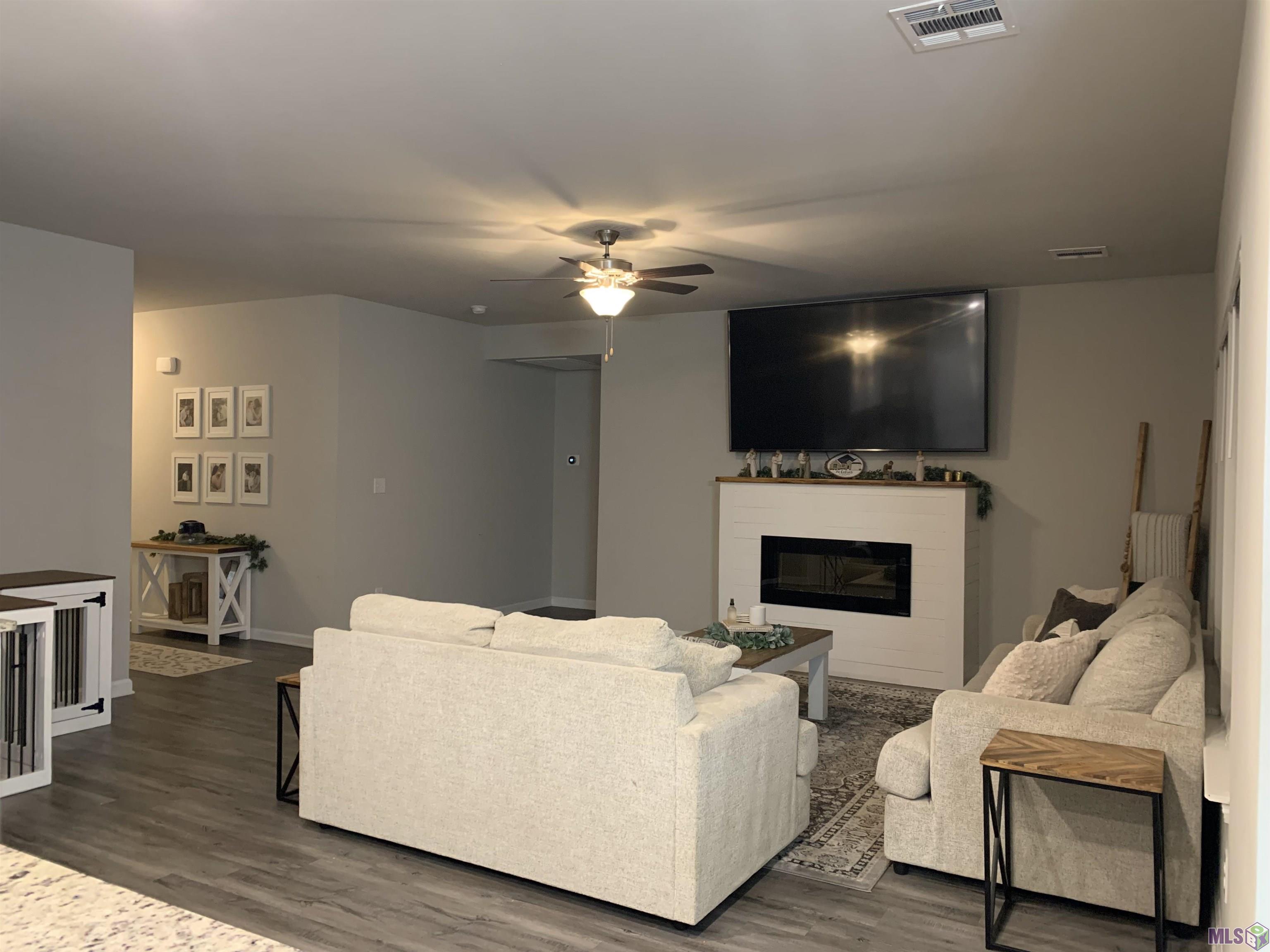 Homes for sale in Denham Springs, LA | 10584 Trailside Dr, Denham Springs, LA 70706 | MLS# BR2022009756