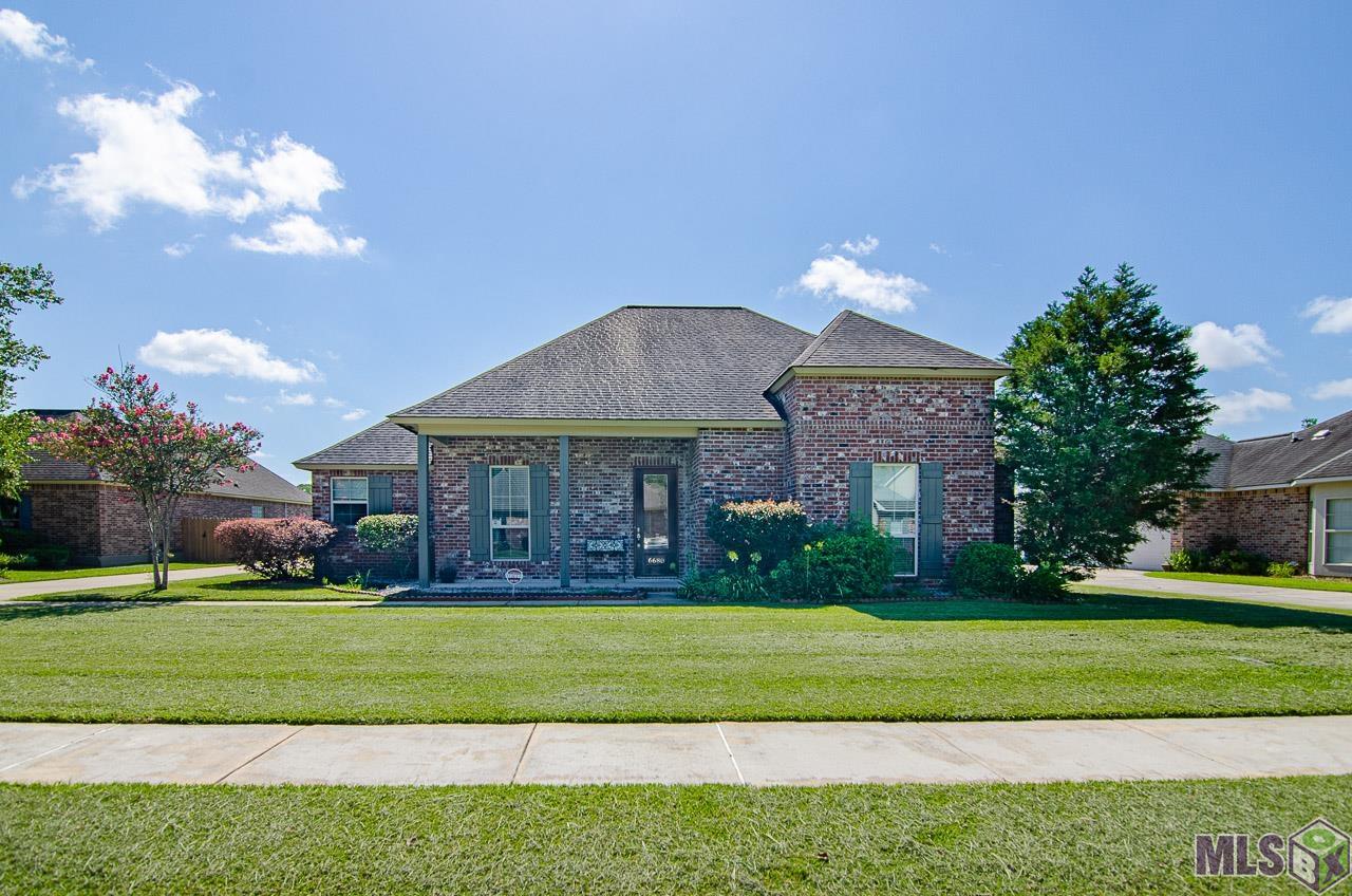 Homes for sale in Zachary, LA | 6680 Summerlin Dr, Zachary, LA 70791 | MLS# BR2022010817