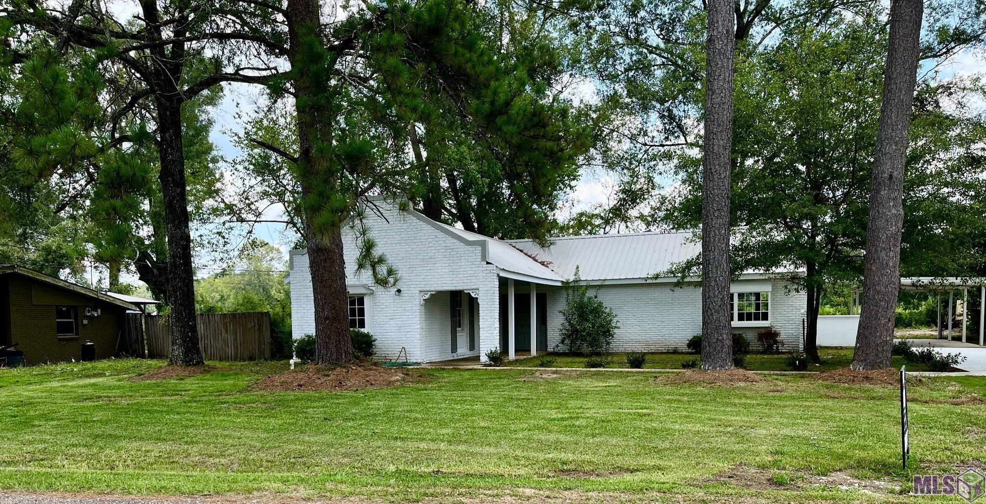 Homes for sale in Denham Springs, LA | 29908 Springdale Dr, Denham Springs, LA 70726 | MLS# BR2022011092