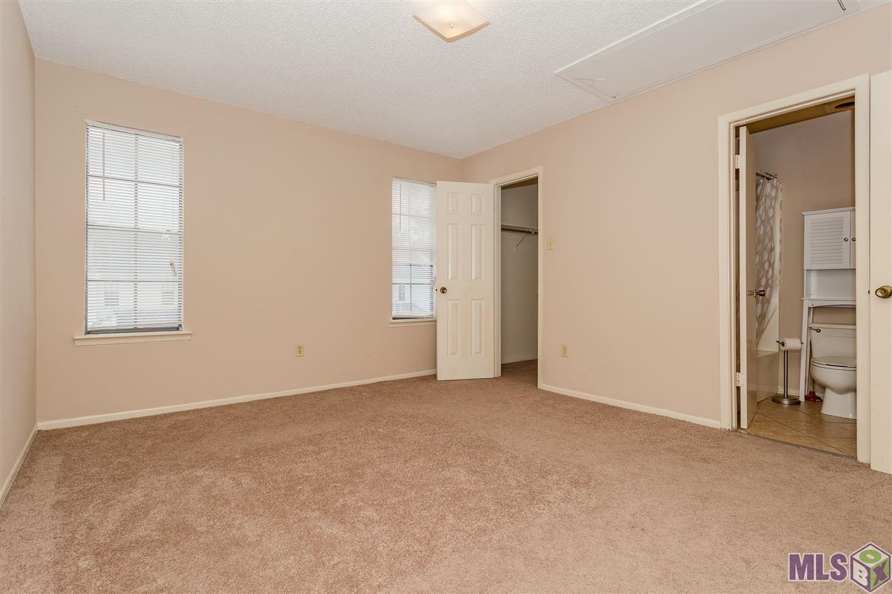 JEFFERSON WOODS TOWNHOMES 4267 Jefferson Woods