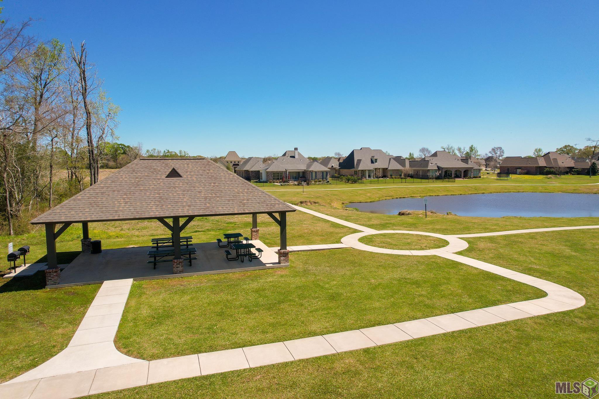 Homes for sale in Zachary, LA | 61 Rue Lierre, Zachary, LA 70791 | MLS# BR2024004919