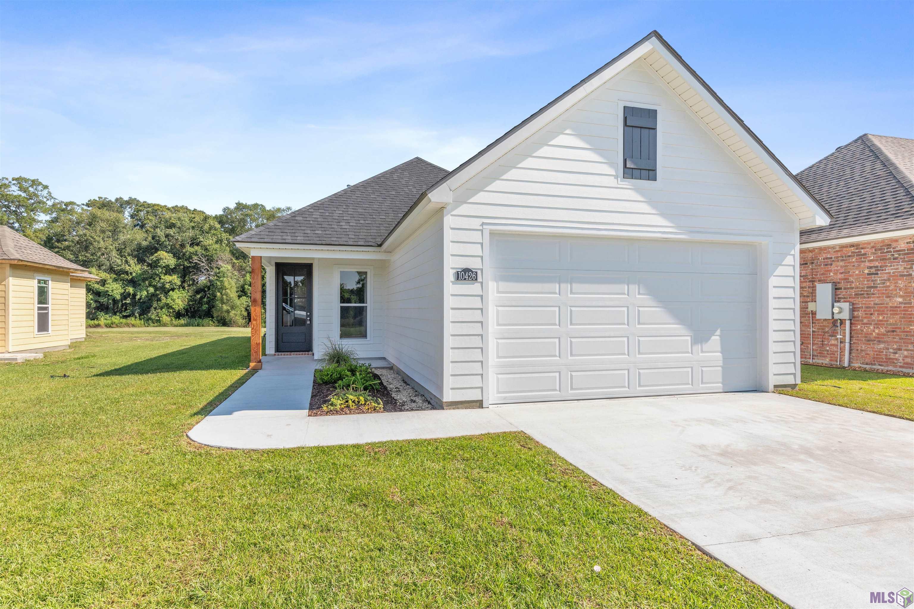 Homes for sale in Denham Springs, LA | 10426 Highland Lakes Dr, Denham Springs, LA 70726 | MLS# BR2024006062