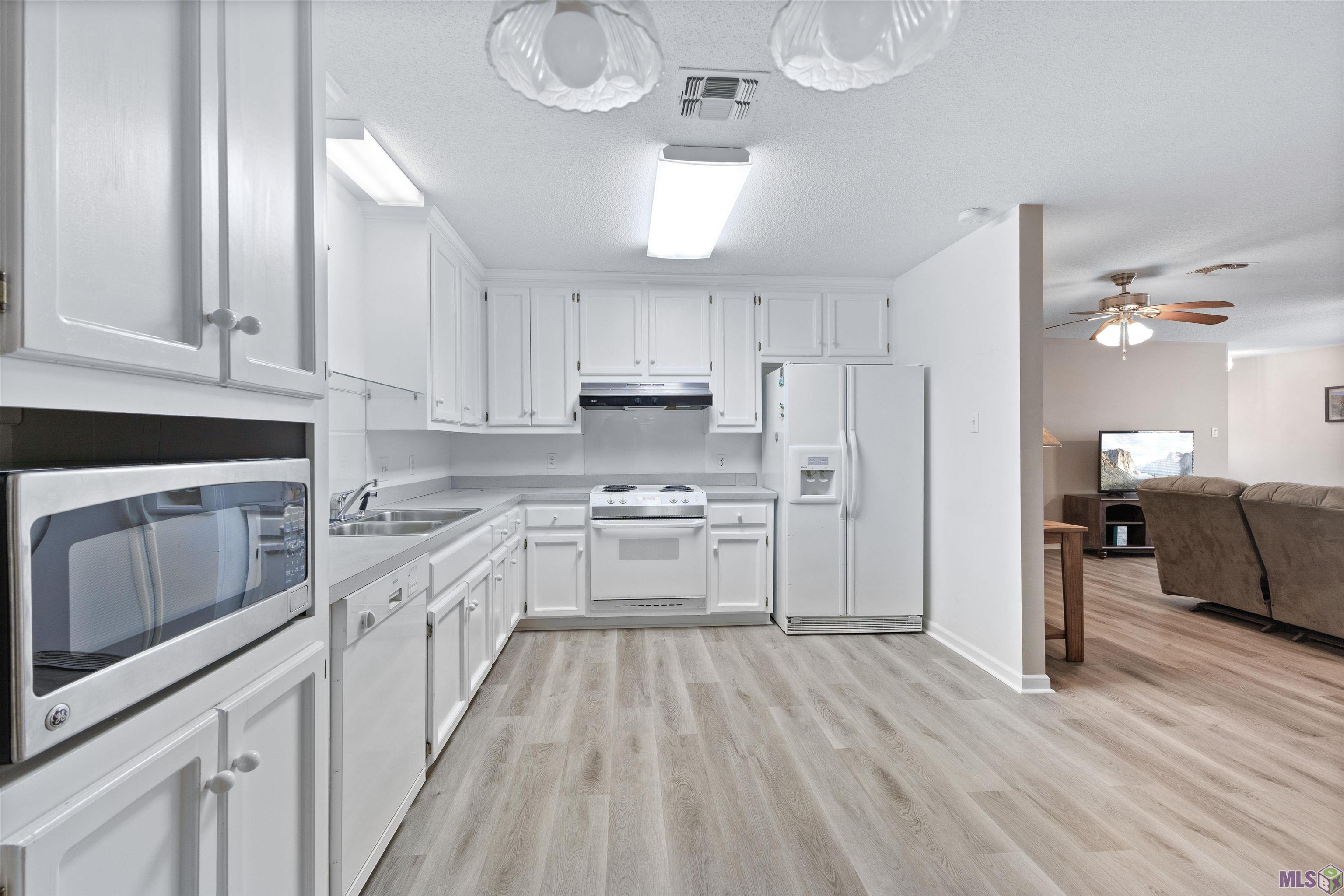 Homes for sale in Houma, LA | 510 North French Quarter Dr, Houma, LA 70364 | MLS# BY2024008925