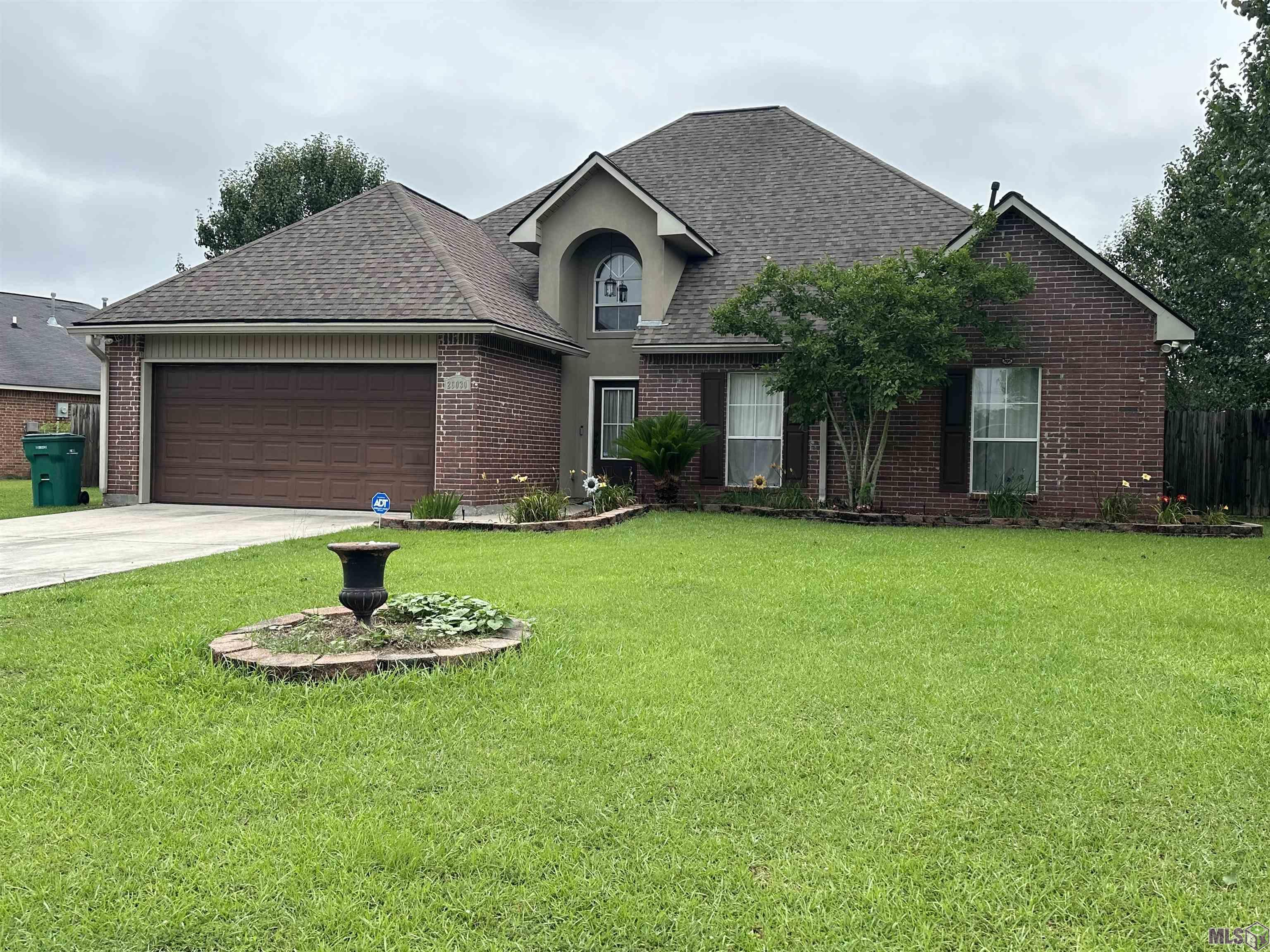 Homes for sale in Denham Springs, LA | 26030 Big Ben Dr, Denham Springs, LA 70726 | MLS# BR2024009577