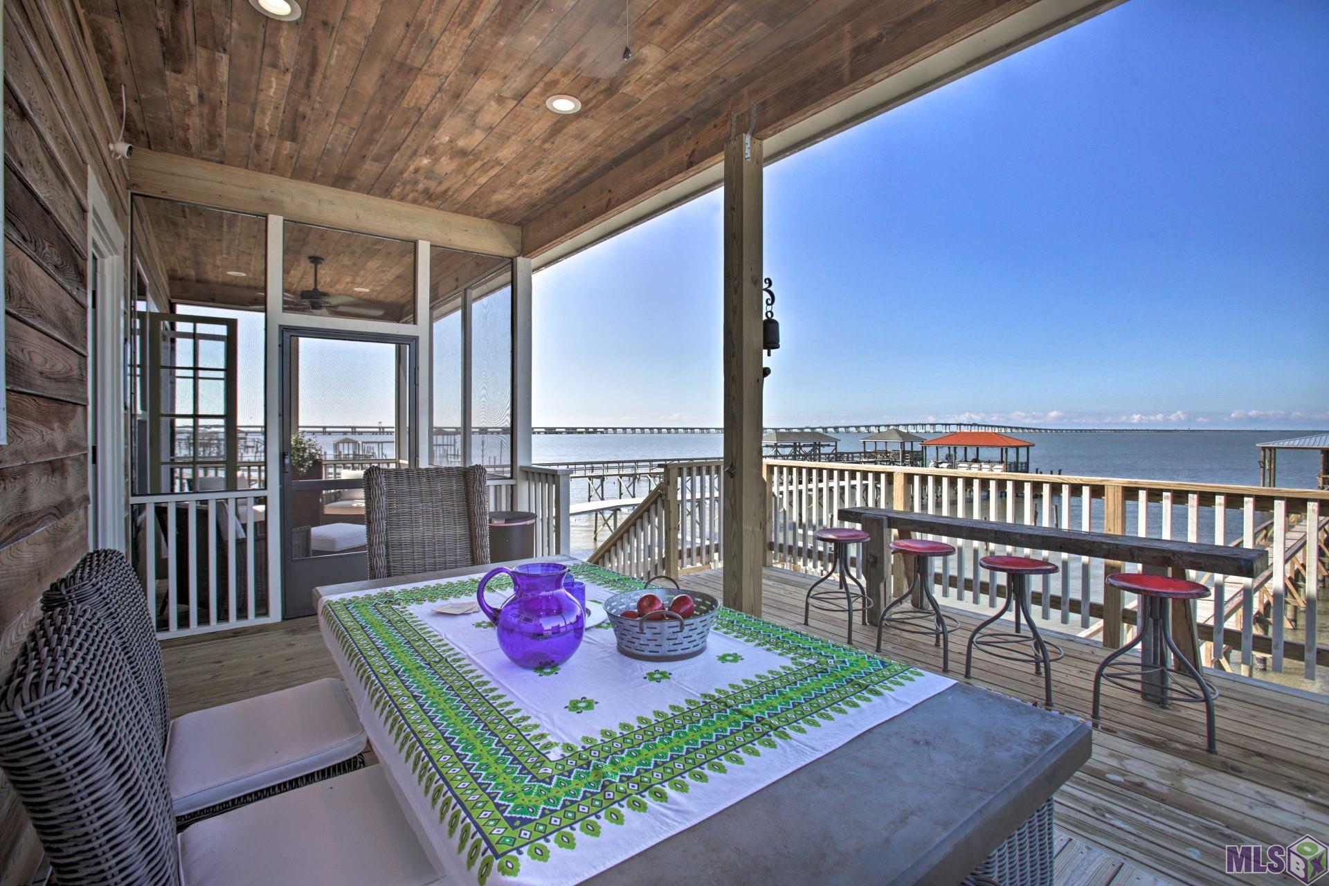 Homes for sale in Slidell, LA | 275 Lakeview Dr, Slidell, LA 70458 | MLS# BR2024009856