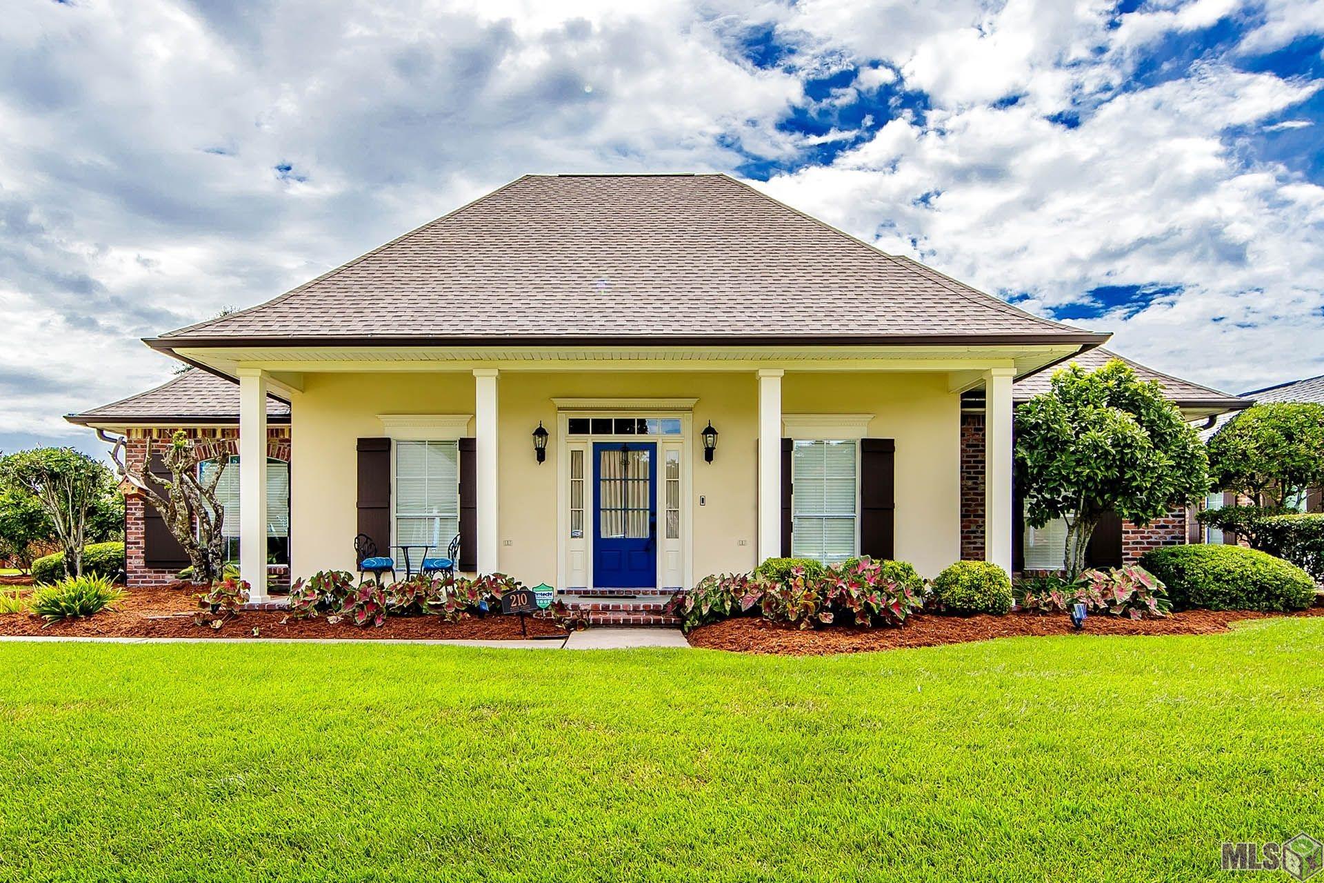 Homes for sale in Thibodaux, LA | 210 Davis Dr, Thibodaux, LA 70301 | MLS# BY2024014401