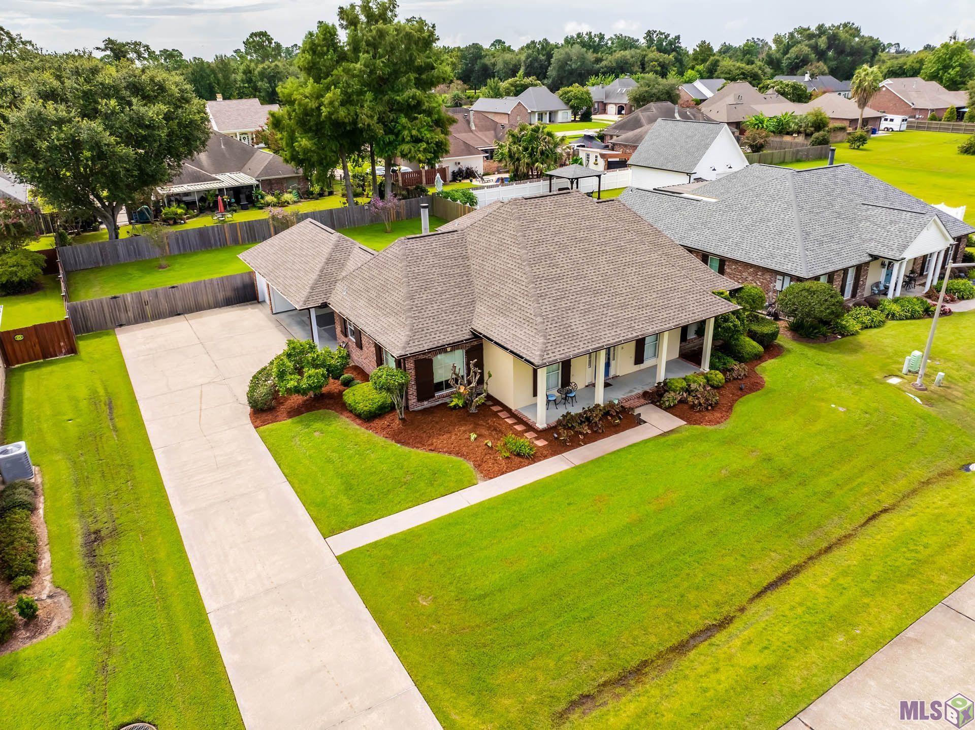 Homes for sale in Thibodaux, LA | 210 Davis Dr, Thibodaux, LA 70301 | MLS# BY2024014401