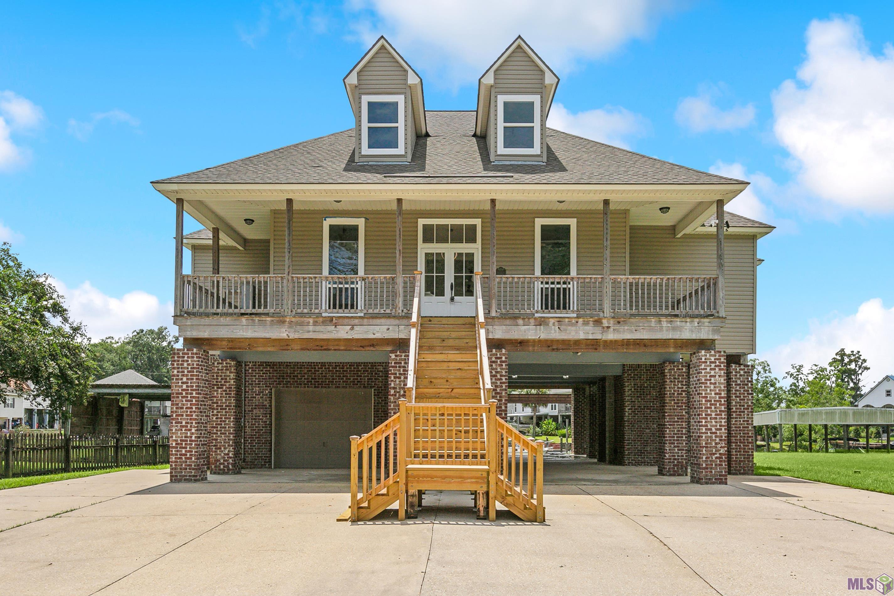 Homes for sale in Denham Springs, LA | 14428 Sandy Bluff Dr, Denham Springs, LA 70726 | MLS# BR2024014637