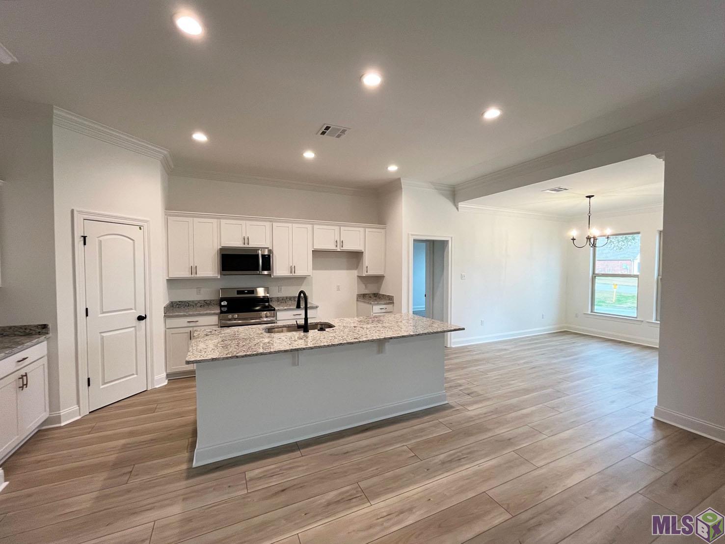 Homes for sale in Thibodaux, LA | 223 Sample Dr, Thibodaux, LA 70301 | MLS# BY2024019325