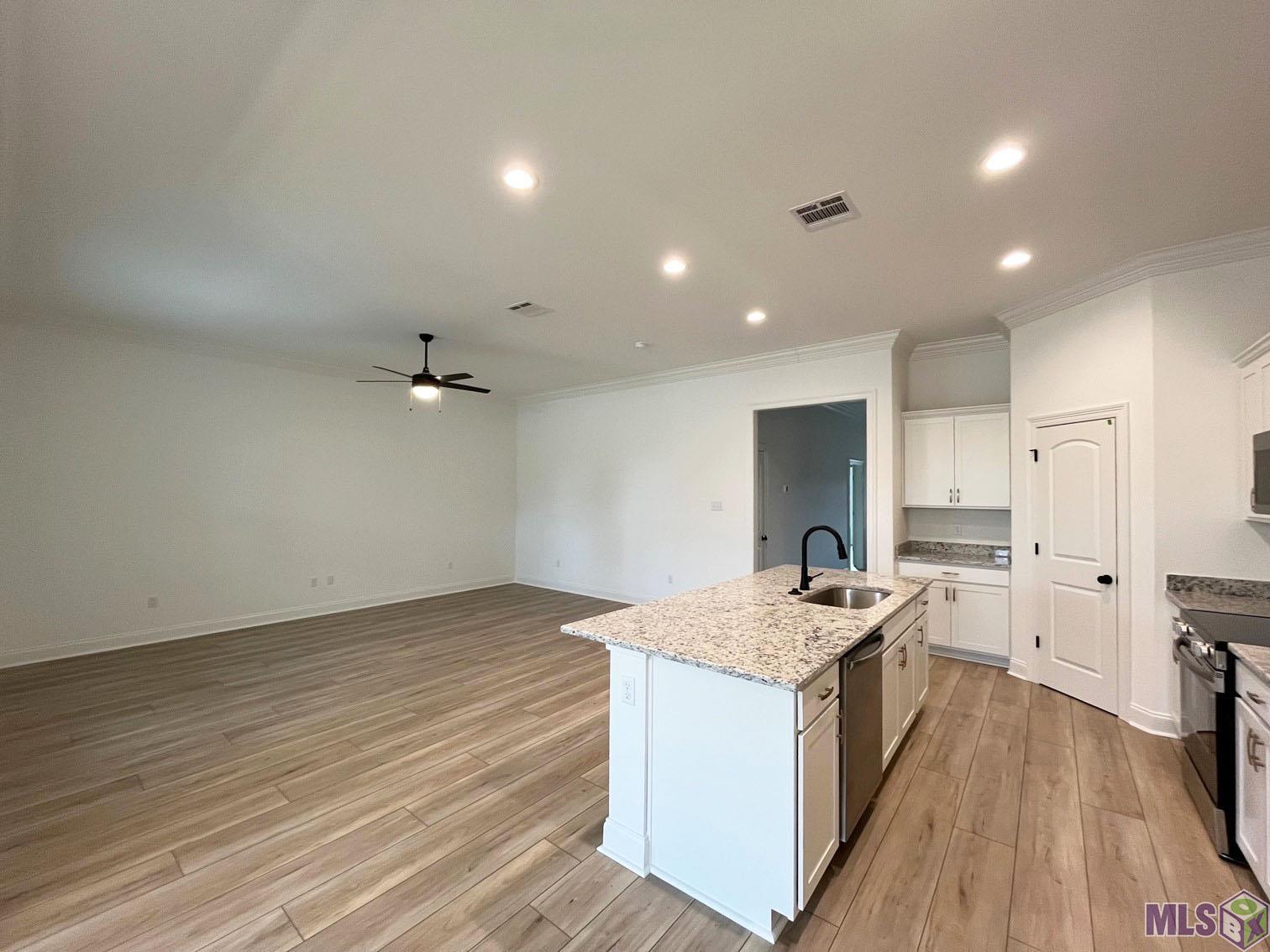 Homes for sale in Thibodaux, LA | 223 Sample Dr, Thibodaux, LA 70301 | MLS# BY2024019325