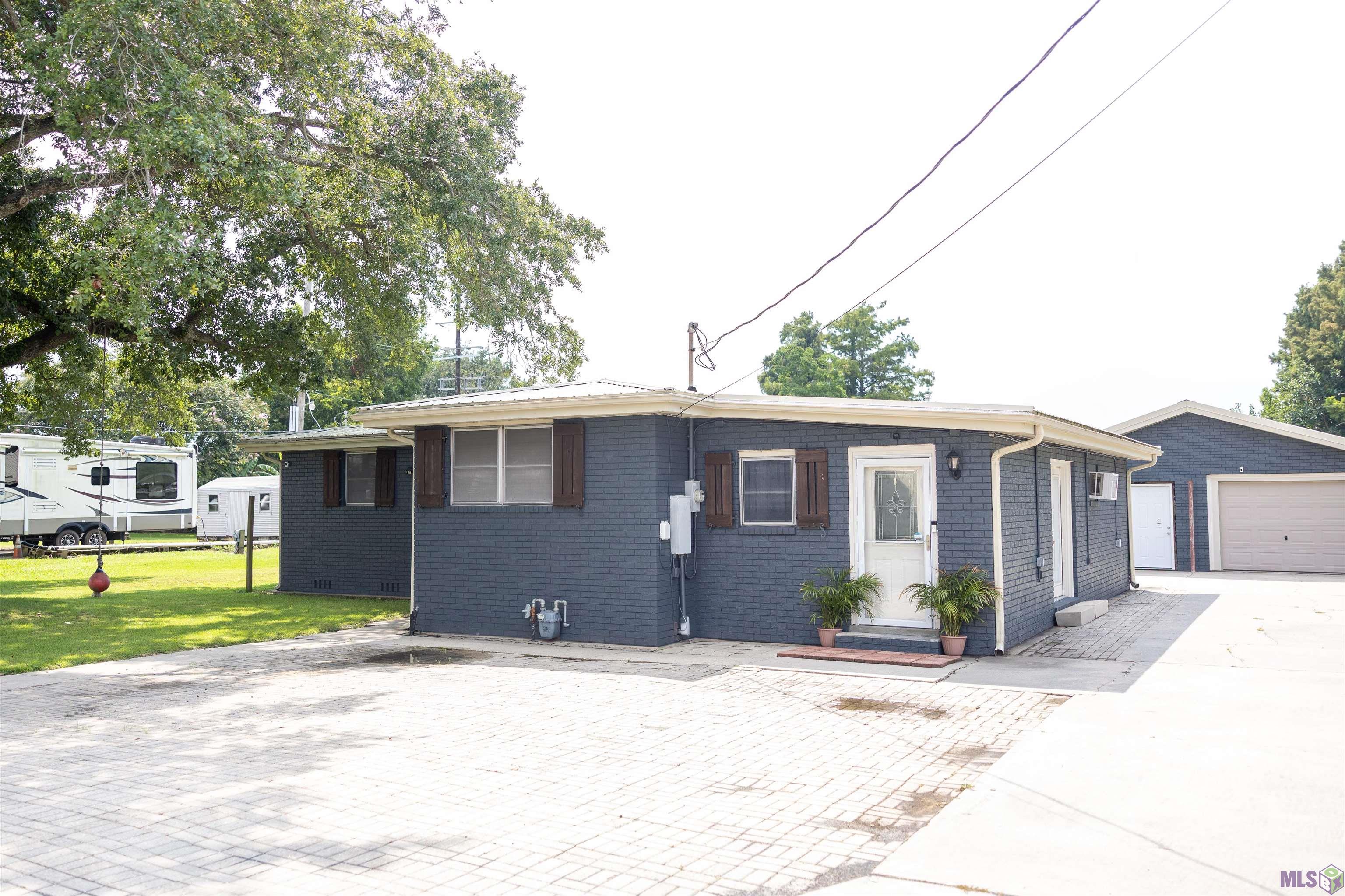 Homes for sale in Larose, LA | 224 Ledet Ln, Larose, LA 70373 | MLS# BY2024020044