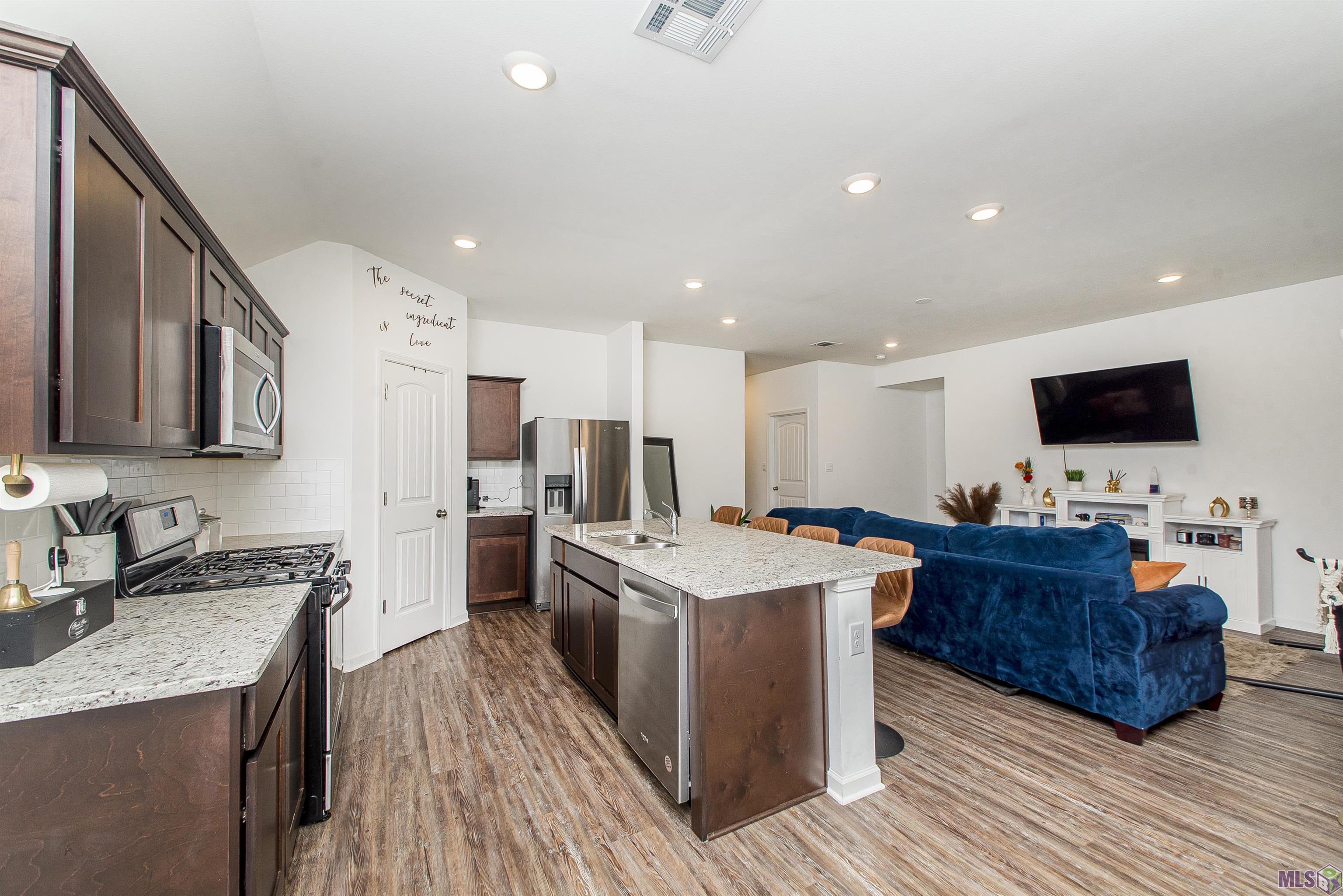 Homes for sale in Zachary, LA | 734 Lambot Ave, Zachary, LA 70791 | MLS# BR2024021217