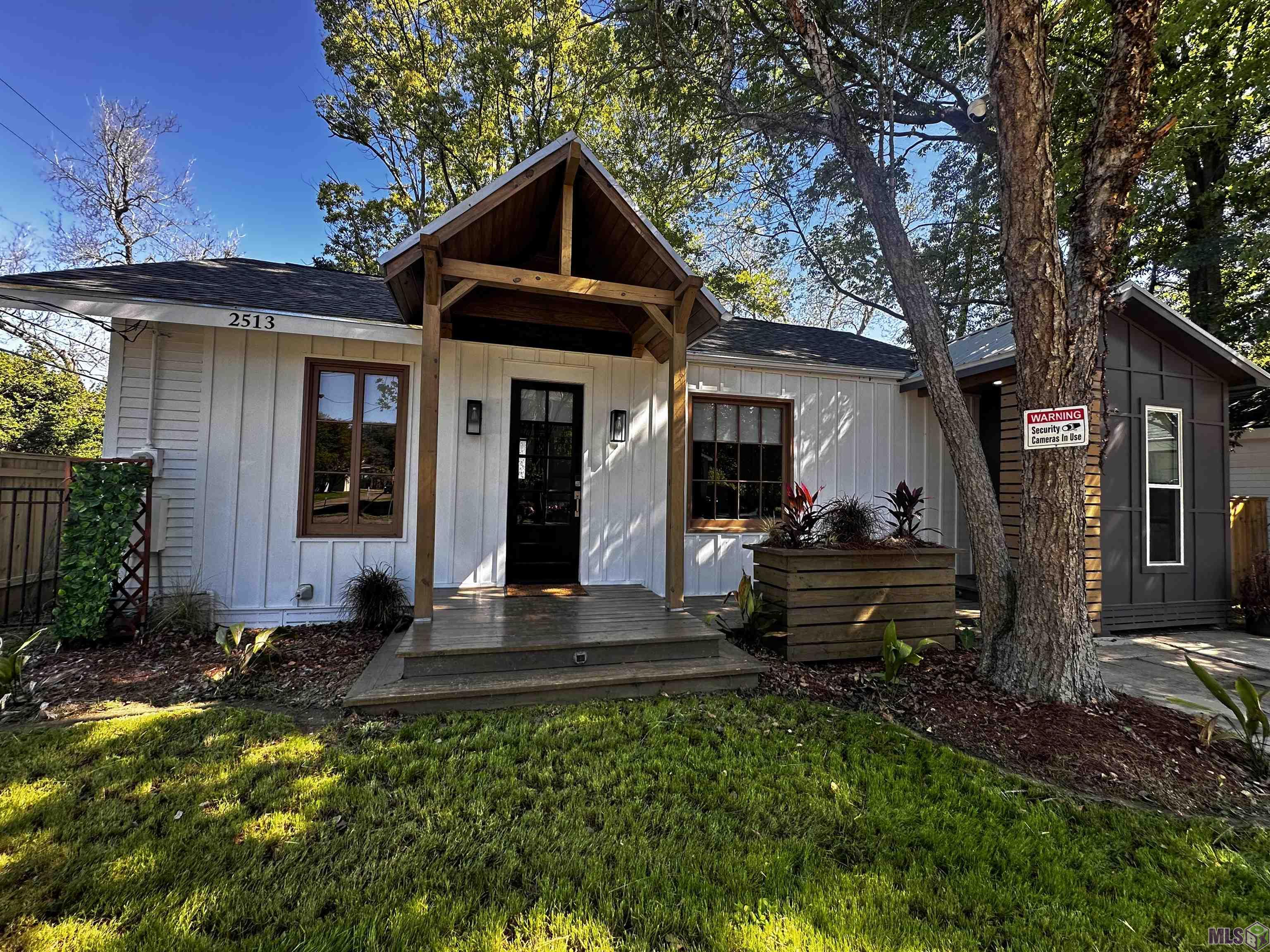 Homes for sale in Baton Rouge, LA | 2513 Jura St, Baton Rouge, LA 70806 | MLS# BR2024021306