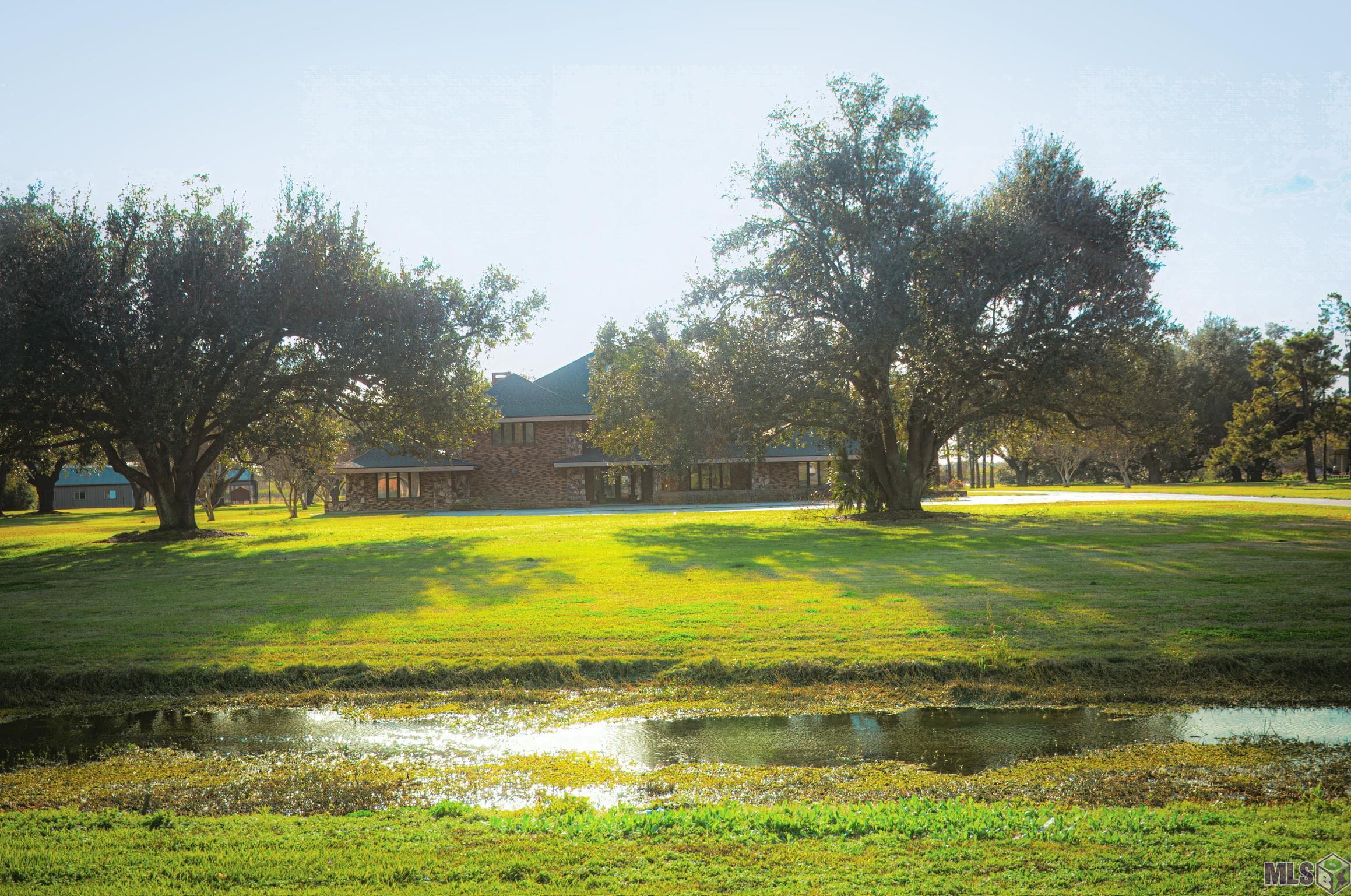 Homes for sale in Houma, LA | 317 Bayou Blue Rd, Houma, LA 70364 | MLS# BY2024022830